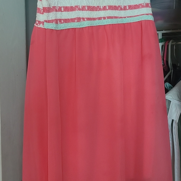 Girls dresses sz 8 - Picture 6 of 10